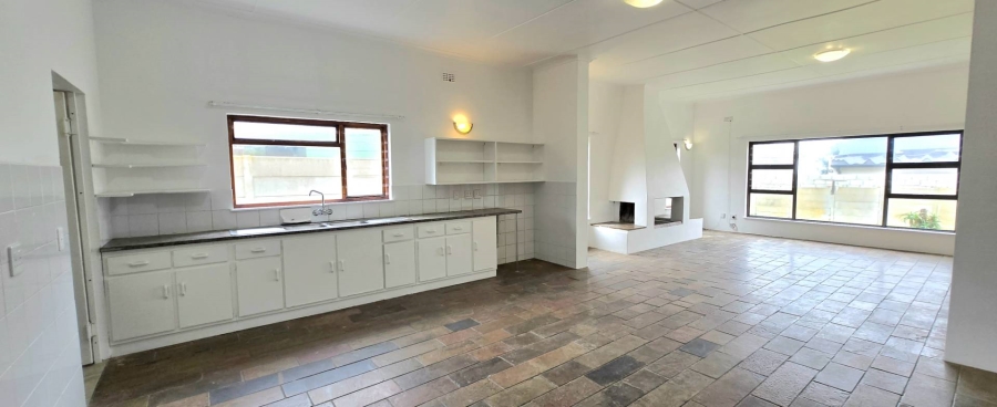 3 Bedroom Property for Sale in Franskraal Western Cape